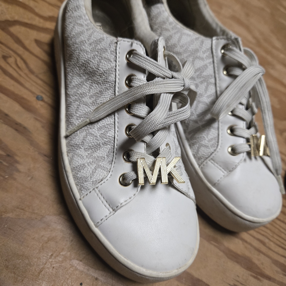 Michael Kors Cream and Gold Casual Sneakers